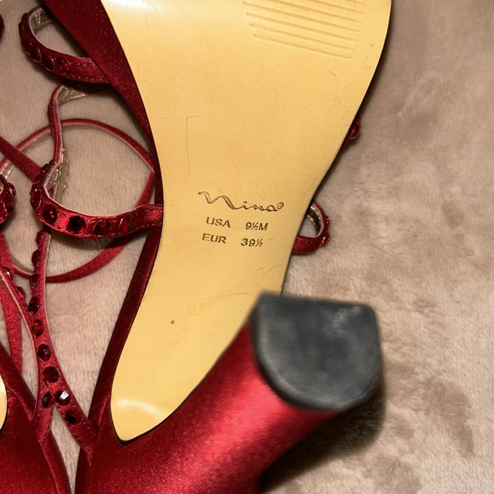 Preowned Nina Satin Red rhinestone Strappy heels Size 9.5 M - Picture 6 of 6